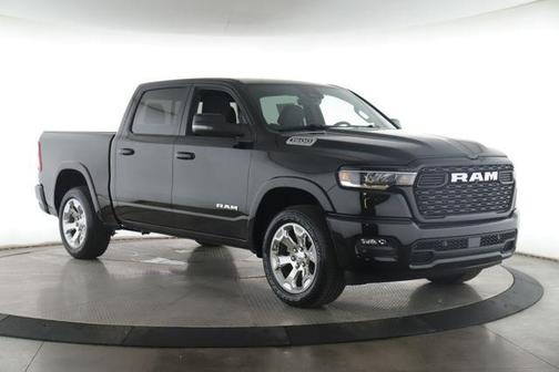 Diamond Black Crystal Pearlcoat 2026 RAM 1500 Big Horn/Lone Star