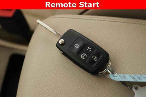 2017 Volkswagen Passat 1.8T SE w/Technology