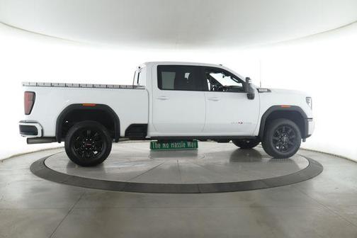 Summit White 2025 GMC Sierra 2500 AT4