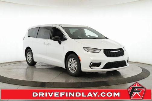 2025 Chrysler Pacifica L