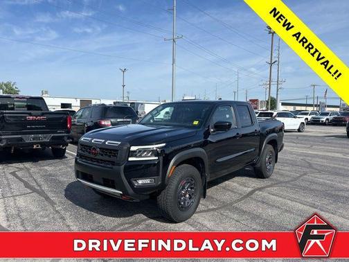 Super Black 2025 Nissan Frontier PRO-4X