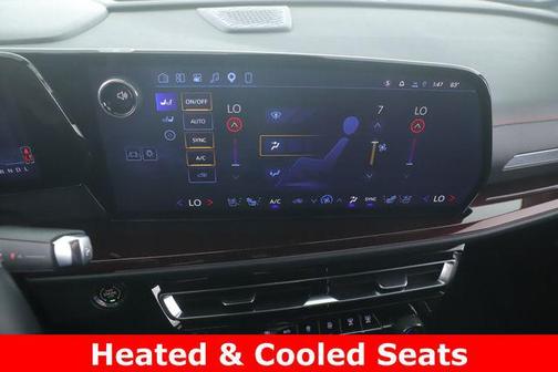 Polar White Tricoat 2026 Chevrolet Traverse RS