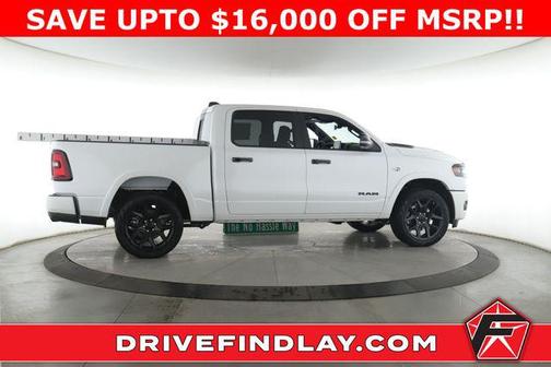 Ivory White Tri-Coat Pearlcoat 2026 RAM 1500 Laramie