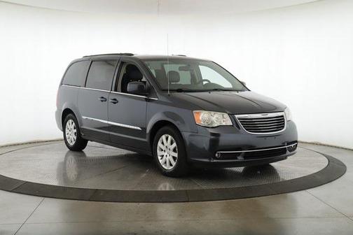 2013 Chrysler Town & Country Touring