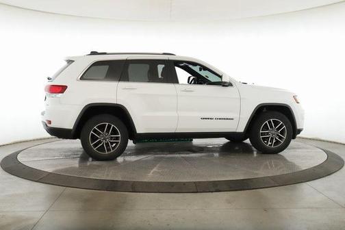 2020 Jeep Grand Cherokee Laredo