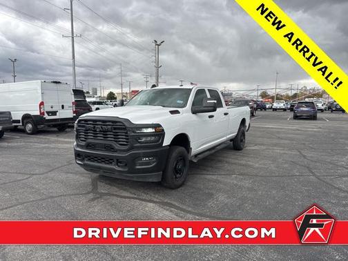 2025 RAM 2500 Tradesman Crew Cab 4x4 8' Box
