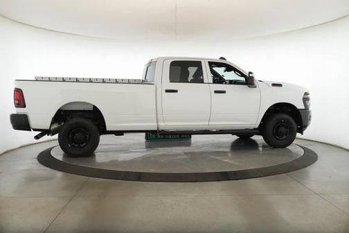 2025 RAM 2500 Tradesman Crew Cab 4x4 8' Box