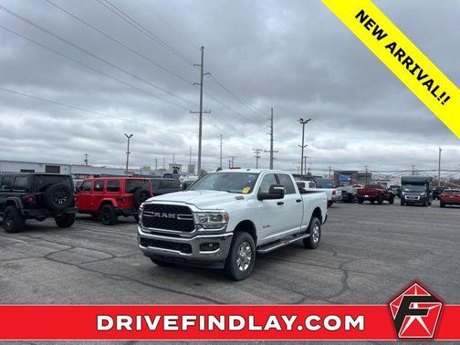 Bright White Clearcoat 2024 RAM 2500 Big Horn Crew Cab 4x4 6'4' Box