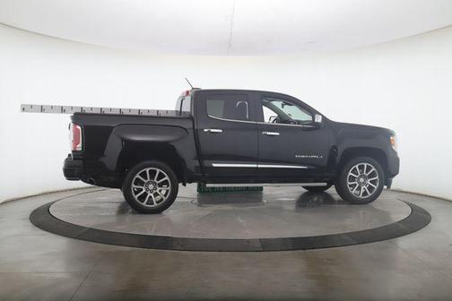 Onyx Black 2022 GMC Canyon Denali