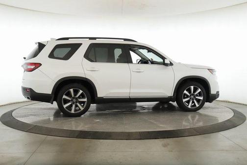 2023 Honda Pilot AWD Elite