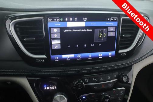 Ceramic Gray Clearcoat 2023 Chrysler Pacifica Touring L