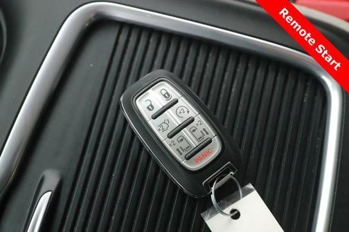 Ceramic Gray Clearcoat 2023 Chrysler Pacifica Touring L