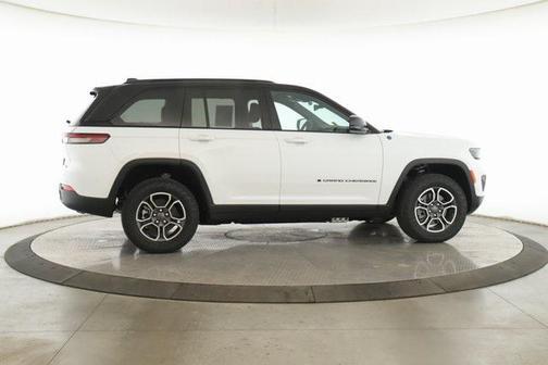 2024 Jeep Grand Cherokee 4xe Trailhawk