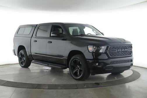 Diamond Black Crystal Pearlcoat 2024 RAM 1500 Big Horn/Lone Star