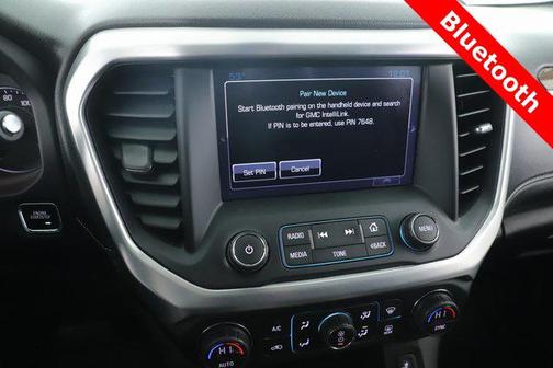 2017 GMC Acadia SLE-2