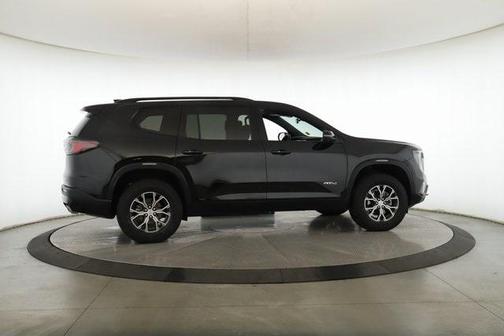 2025 GMC Acadia AT4