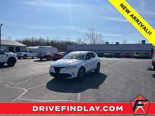 Milano White 2025 Alfa Romeo Tonale AWD