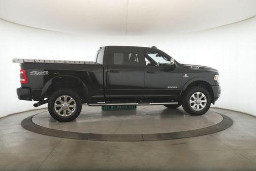 2020 RAM 2500 Laramie Crew Cab 4x4 6'4' Box