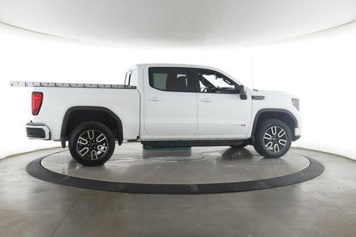 Summit White 2023 GMC Sierra 1500 AT4