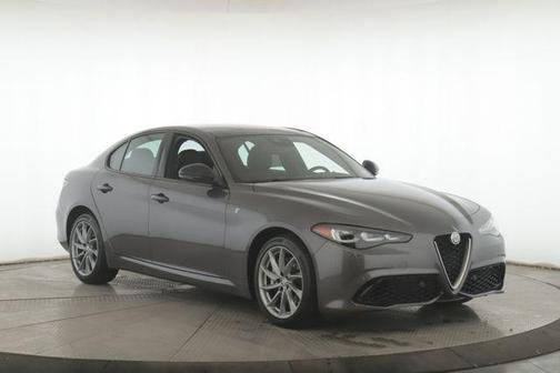 Vesuvio Gray Metallic 2024 Alfa Romeo Giulia Ti