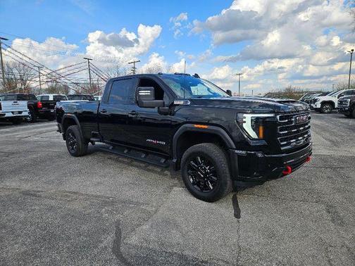 Onyx Black 2025 GMC Sierra 2500 AT4