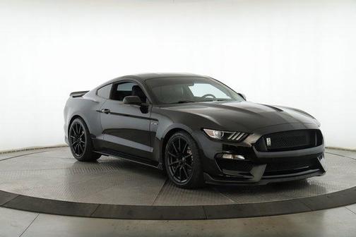 2017 Ford Shelby GT350 Base