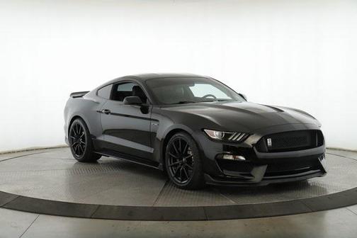 2017 Ford Shelby GT350 Base