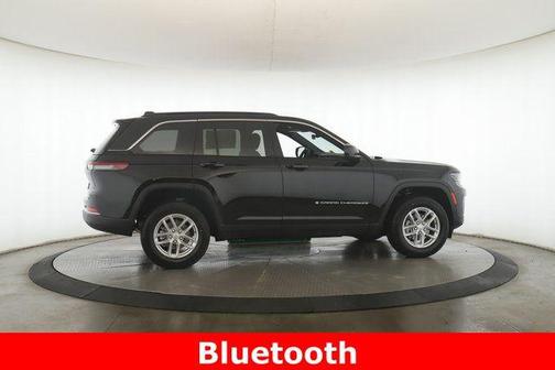 Diamond Black Crystal Pearlcoat 2026 Jeep Grand Cherokee Altitude