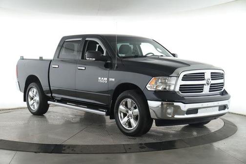 Brilliant Black Crystal Pearlcoat 2016 RAM 1500 Big Horn