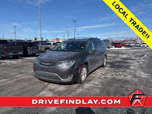 2017 Chrysler Pacifica Touring-L
