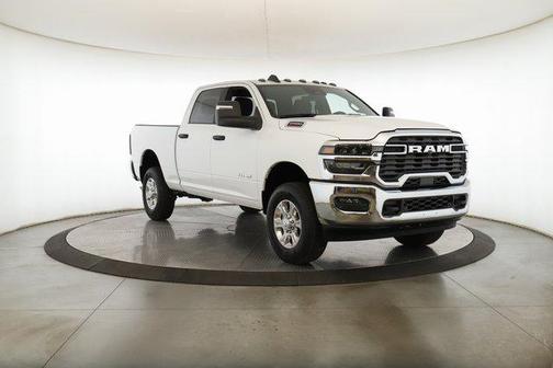 2025 RAM 2500 Big Horn Crew Cab 4x4 6'4' Box