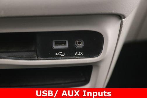 Brilliant Black Crystal Pearlcoat 2017 Chrysler Pacifica LX