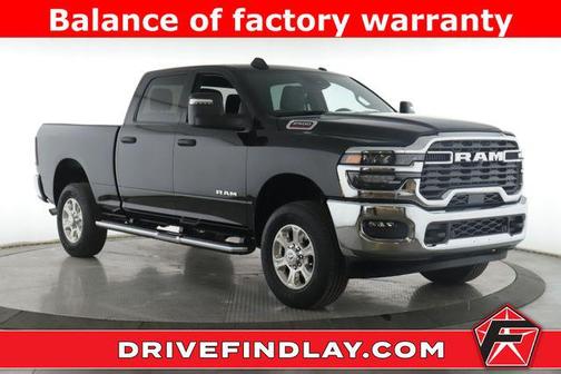 Diamond Black Crystal Pearlcoat 2026 RAM 2500 Big Horn Crew Cab 4x4 6'4' Box