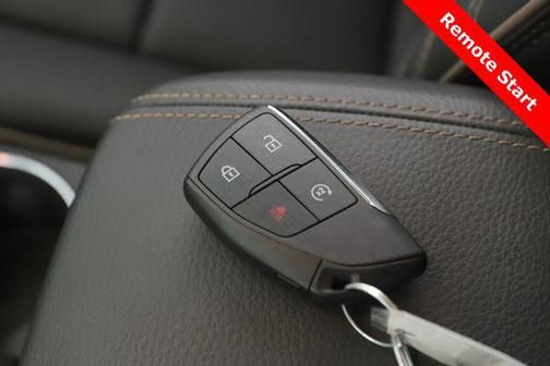 Summit White 2024 GMC Canyon Denali