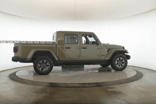 2026 Jeep Gladiator Sahara 4x4