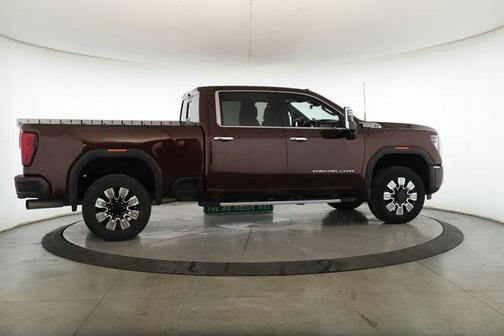 2024 GMC Sierra 2500 Denali