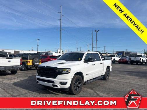 Bright White Clearcoat 2023 RAM 1500 Limited