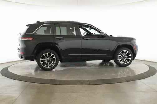 2022 Jeep Grand Cherokee Overland