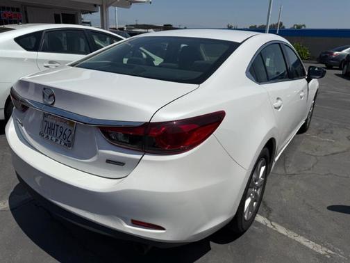 2015 Mazda Mazda6 i Sport