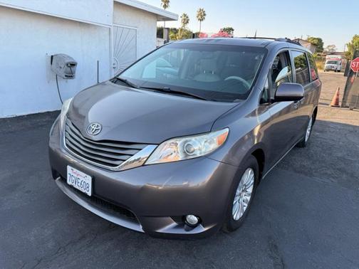 2014 Toyota Sienna XLE