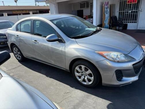 2013 Mazda Mazda3 i SV