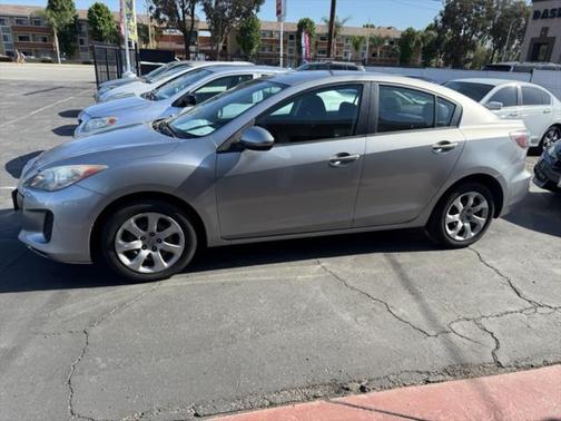 2013 Mazda Mazda3 i SV