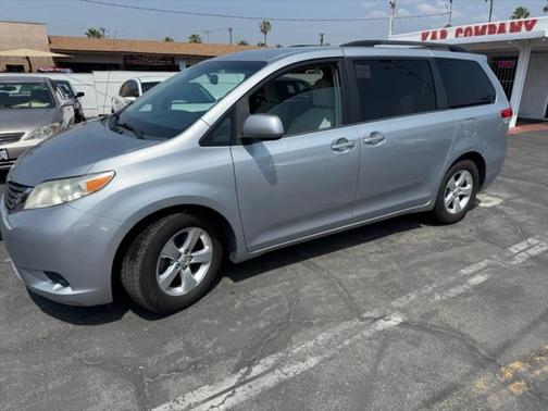 2014 Toyota Sienna LE