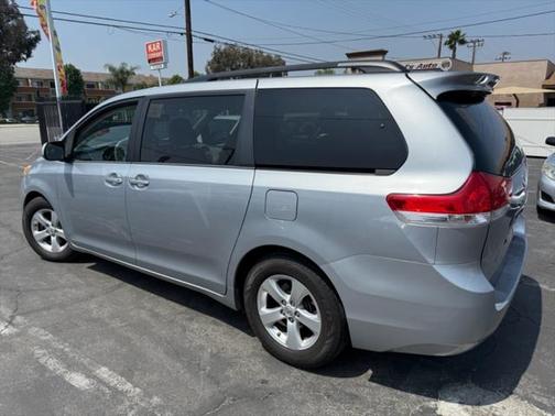 2014 Toyota Sienna LE