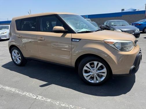 2015 Kia Soul +