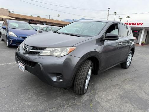 2013 Toyota RAV4 LE