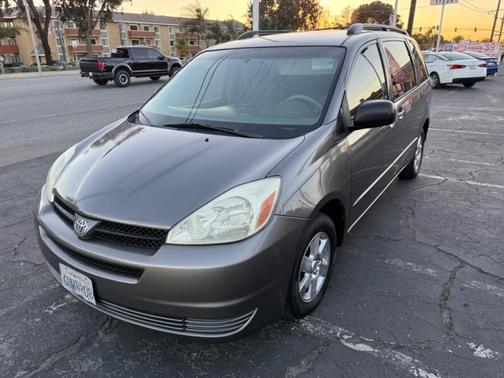2005 Toyota Sienna CE