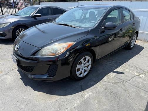 2013 Mazda Mazda3 i Sport