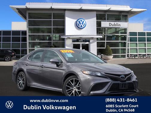 2023 Toyota Camry SE