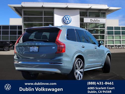 2022 Volvo XC90 Recharge Plug-In Hybrid T8 Inscription Expression 7 Passenger